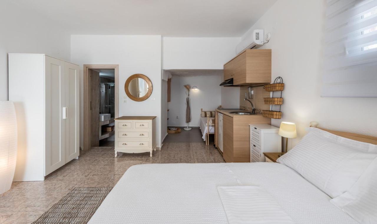Anemi Suites Adamantas  Екстериор снимка