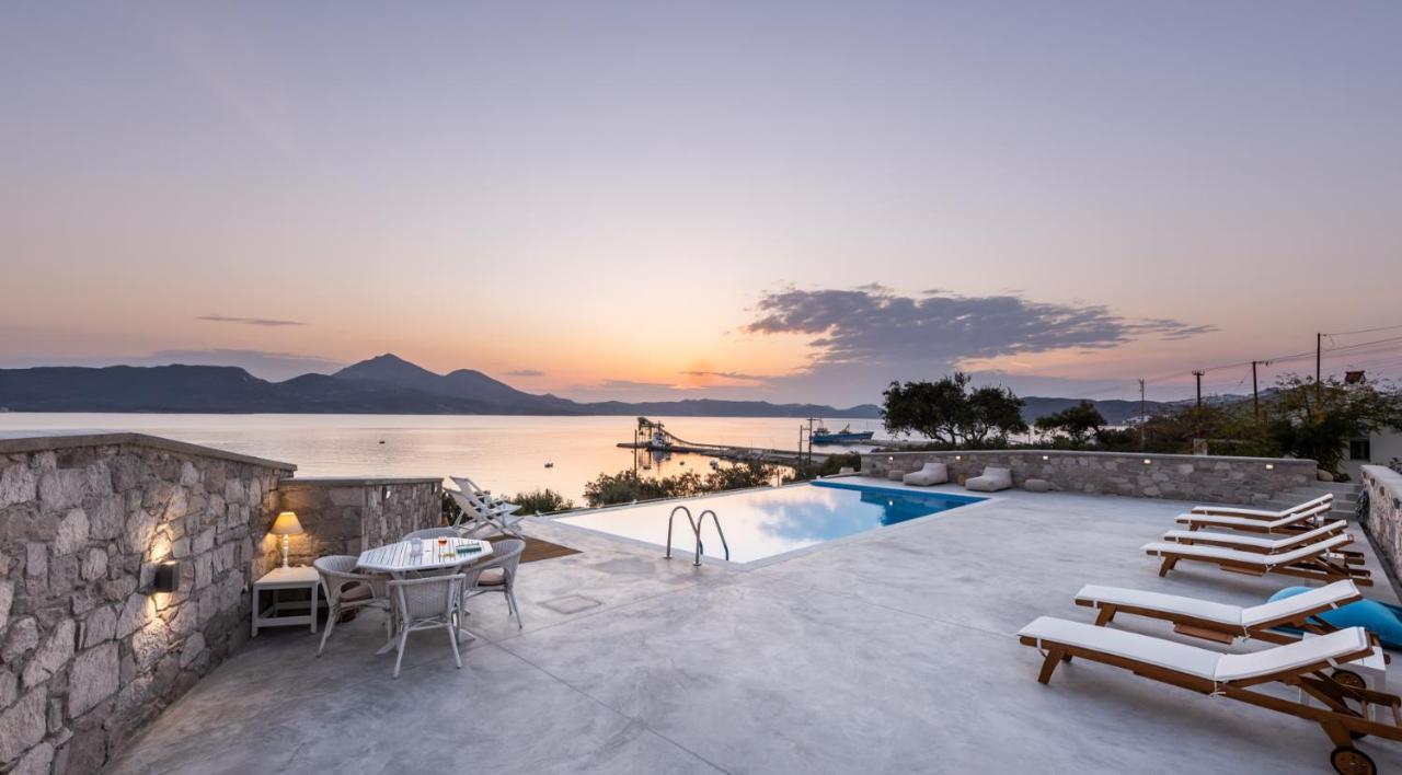 Anemi Suites Adamantas  Екстериор снимка