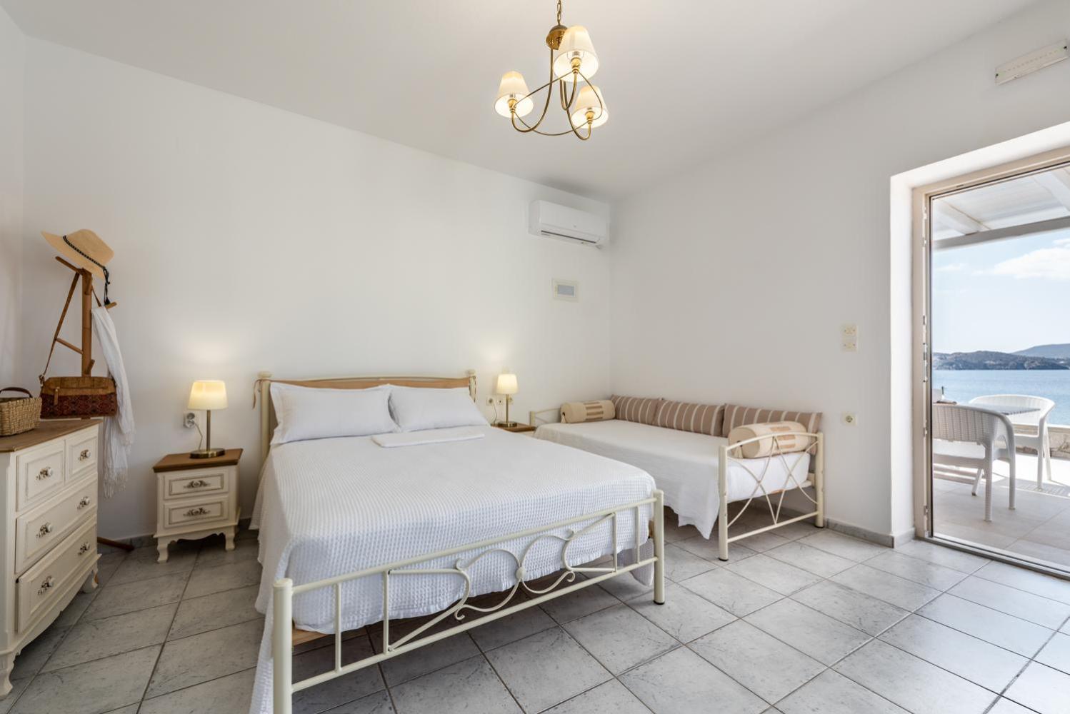 Anemi Suites Adamantas  Стая снимка